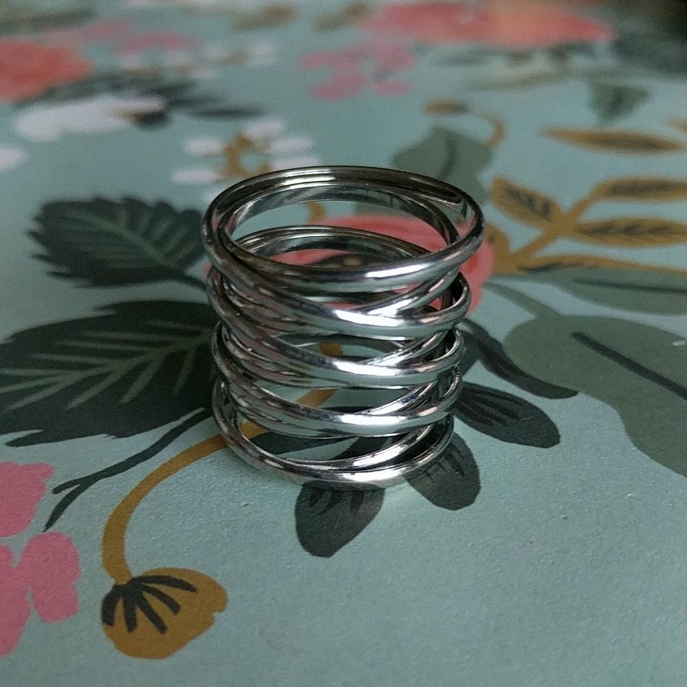 Size 7.4 silver spring ring
